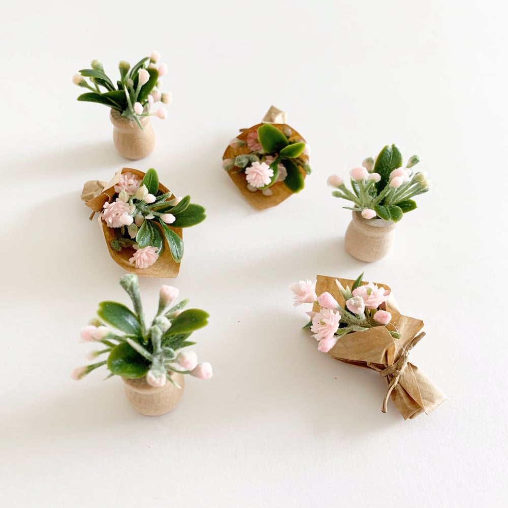 Miniature Dollhouse Flowers