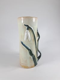 Image 4 of Snowdrop vase (light yellow)