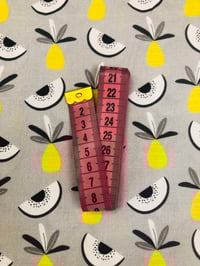 Image 5 of Algodón 100 % - Piñas Amarillas - Gris - 10€/m