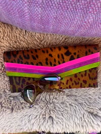 Image 2 of pochette AVA mini 🐆 