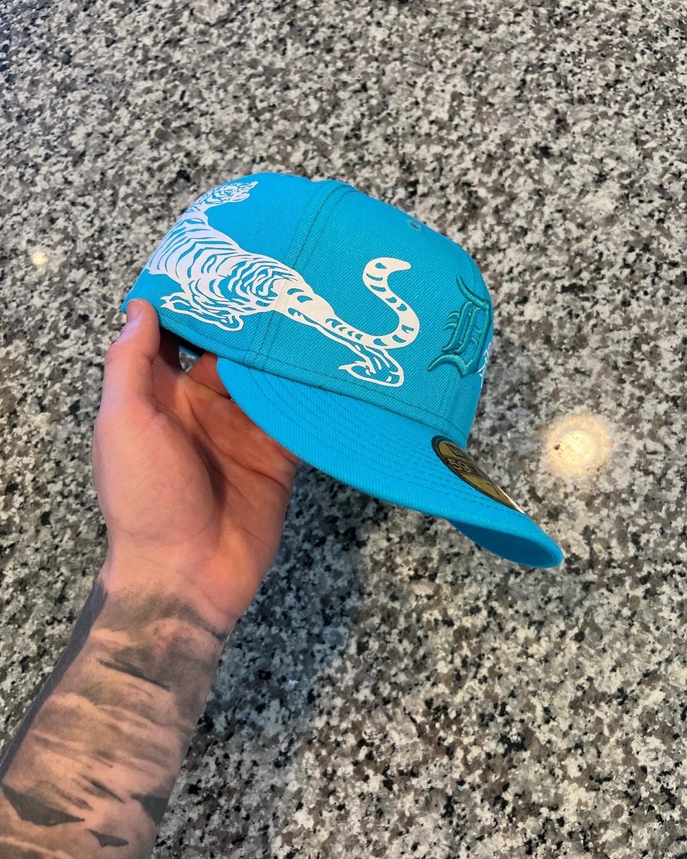 Image of TONAL TURQUOISE BLUE DETRIOT TIGERS CUSTOM FITTED 