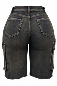 Image 5 of Functional Cargo Baddie Shorts *VERY STRETCHY*