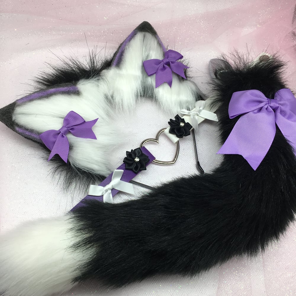 Purple black wolf 🐺🐾