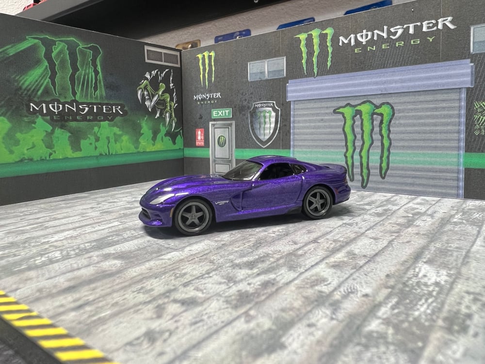 MONSTER GARAGE