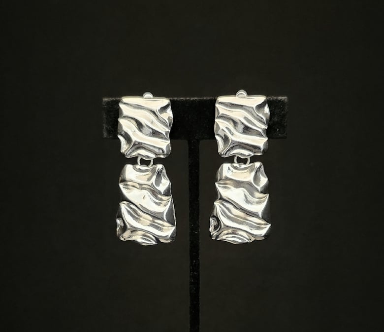 Image of Silver Wave Clip-on Earrings 