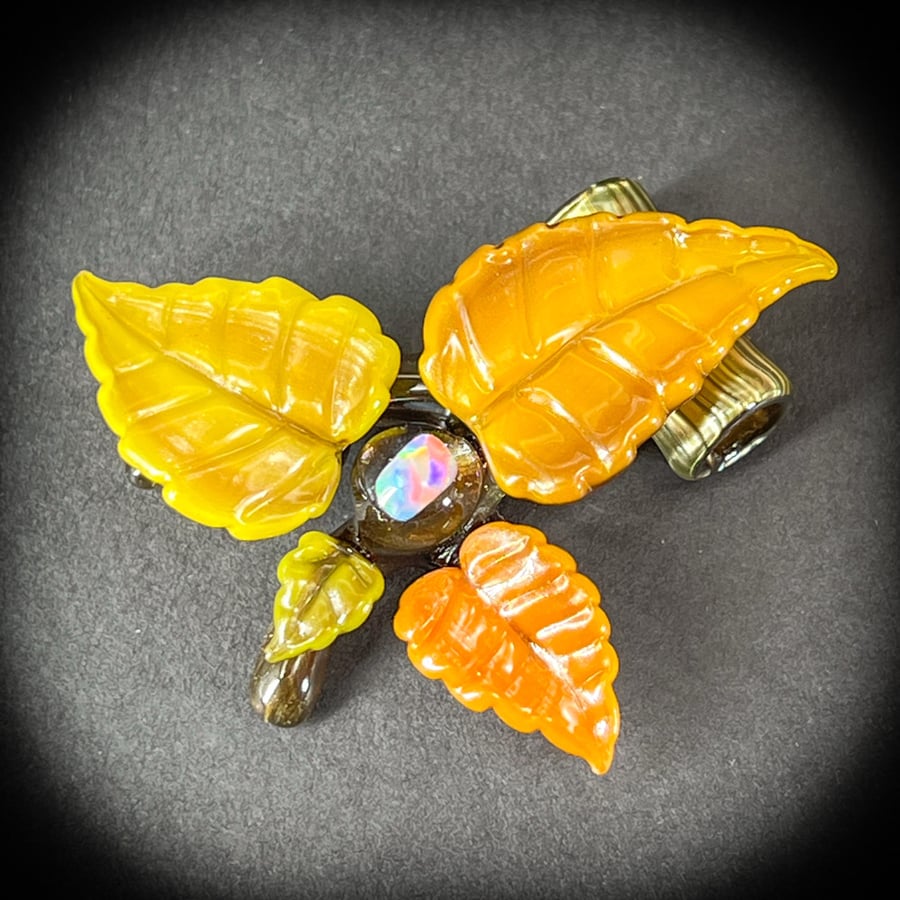 Image of Fall Fades 2025 Leaf Vine Pendant 3