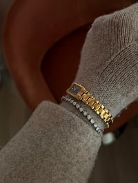 Image 4 of Vintage Black Dial Dainty Gold SEIKO 