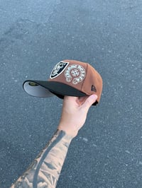 Image 2 of TRI TONE AUTUMN OAKLAND RAIDERS CUSTOM FITTED CAP