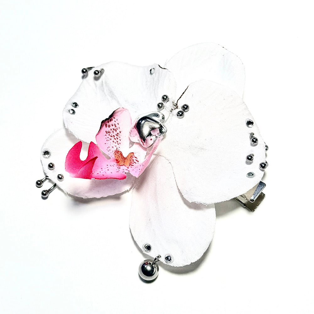 Image of Pierced Orchid Single Clip