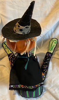 Image 3 of Pumpkin Witch