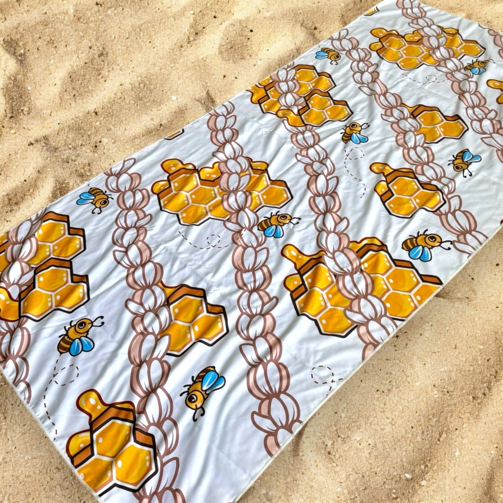 Image of Pikake Honeygirl Microfiber Towel