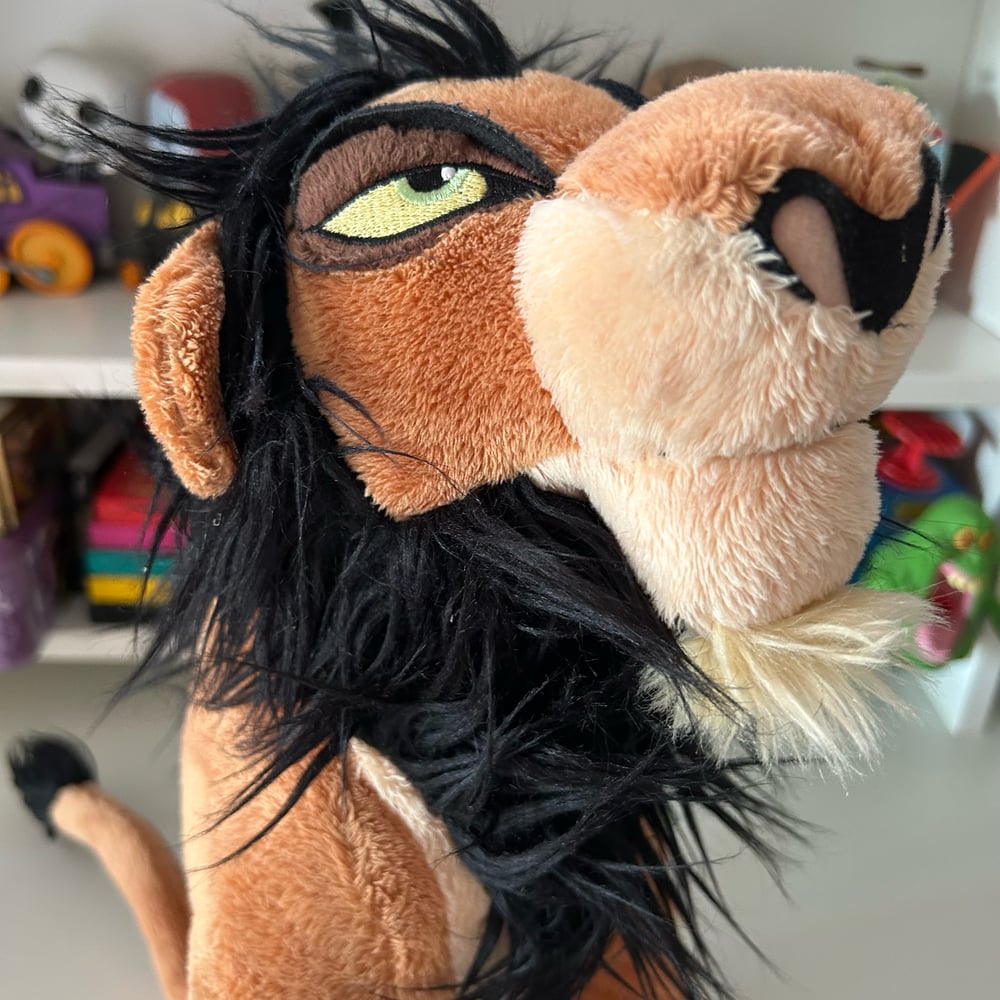 Image of PELUCHE DISNEY SCAR LE ROI LION