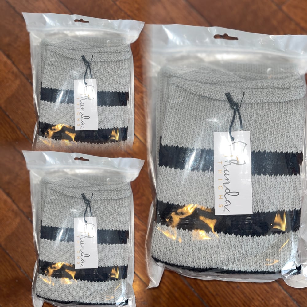 Image of Diamond Black & Grey Stripes Socks