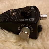 Image 2 of Hot Bit - glitchy oscillating synth fuzz