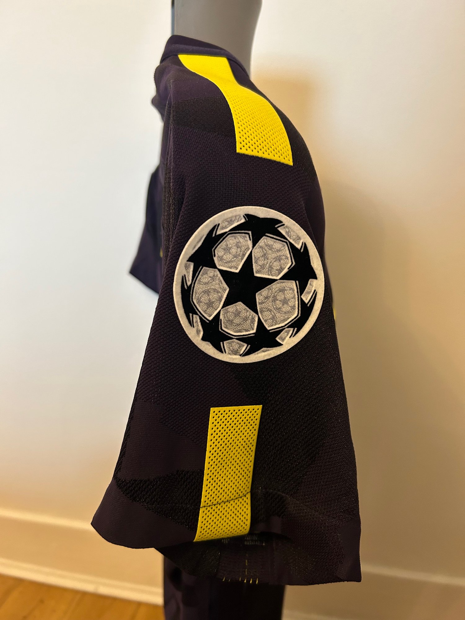 Image of Tottenham Hotspur “DEMBÉLÉ 19” Match Issued Vaporknit 2017/18 Third Shirt (S)