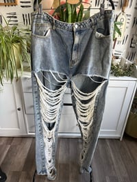 Prettylittlething distressed jeans 