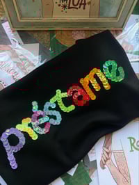 Image 2 of Camiseta bordada a man. PRÉSTAME. Varias tallas. Corte unisex!