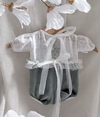 Image 3 of Newborn girls bodysuit Hariette | white | sage