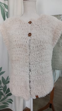 Image 1 of GILET SANS MANCHE MOUTON