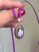 Superbe pendentif en or massif (bas titre) et grande améthyste, début 1900!