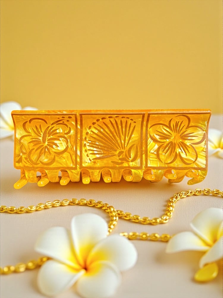 Image of Pua Trio Hawaiian Heirloom Bracelet Claw Clip