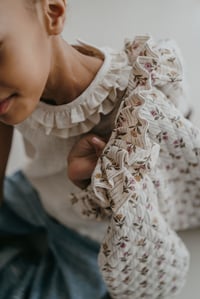 Image 2 of Veste VIVI fleurs enfant 