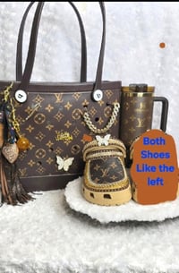 Size 7 (J5) Classic Brown Crocs w/ Bag & Cup