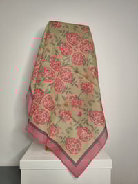 PAÑUELO 70 x 70 ALGODÓN ROSALEDA