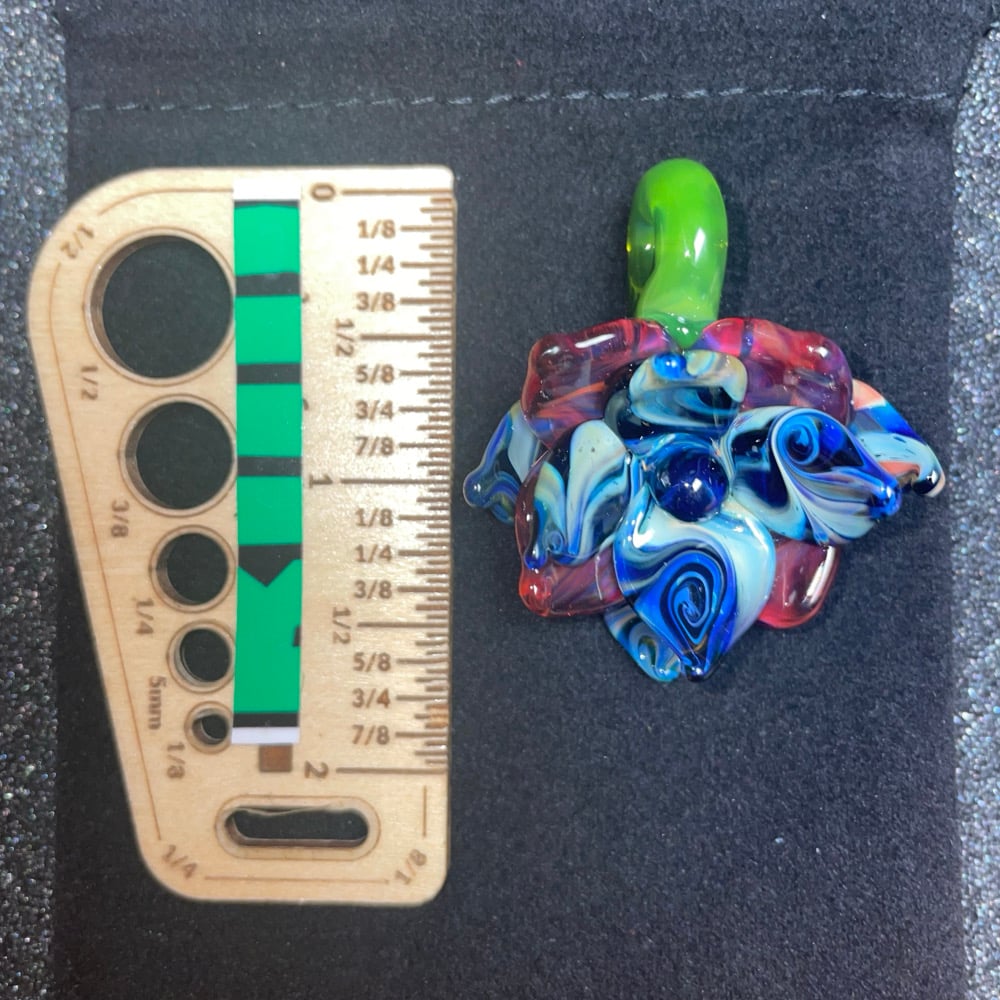 Image of Flower Pendant 16