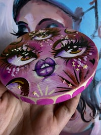 Image 2 of Amber eyes moon  (original)