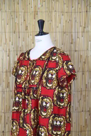 ROBE LION rouge 