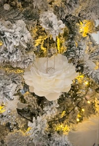 Image 4 of White Hanging Peony (with pearls) 