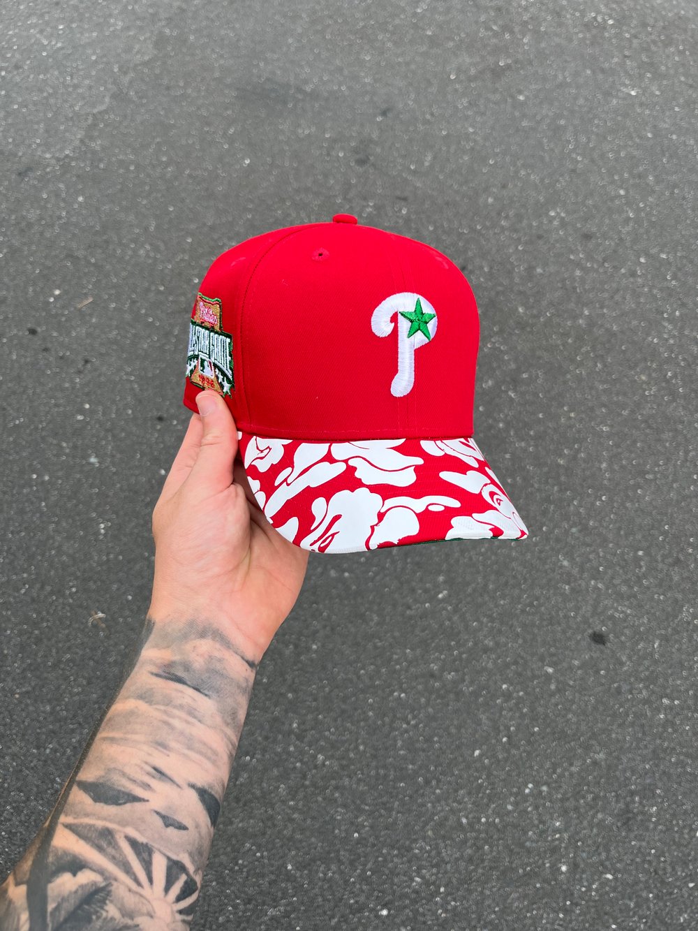 Image of GREEN BRIM PHILADELPHIA PHILLIES CUSTOM FITTED CAP