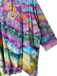 Image 2 of XL 100% Cotton Forager Top in Tropical Agate Ice Dye