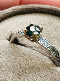 Image 11 of size 9 paisley ring with blue spinel