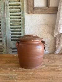 Image 1 of Pot en grès & son couvercle