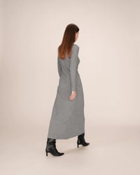 Image 4 of Vestido Sorina Gris