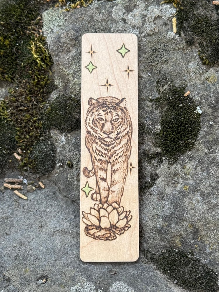 The Bengal Tiger - Gilded Guardian Bookmark  Image 3