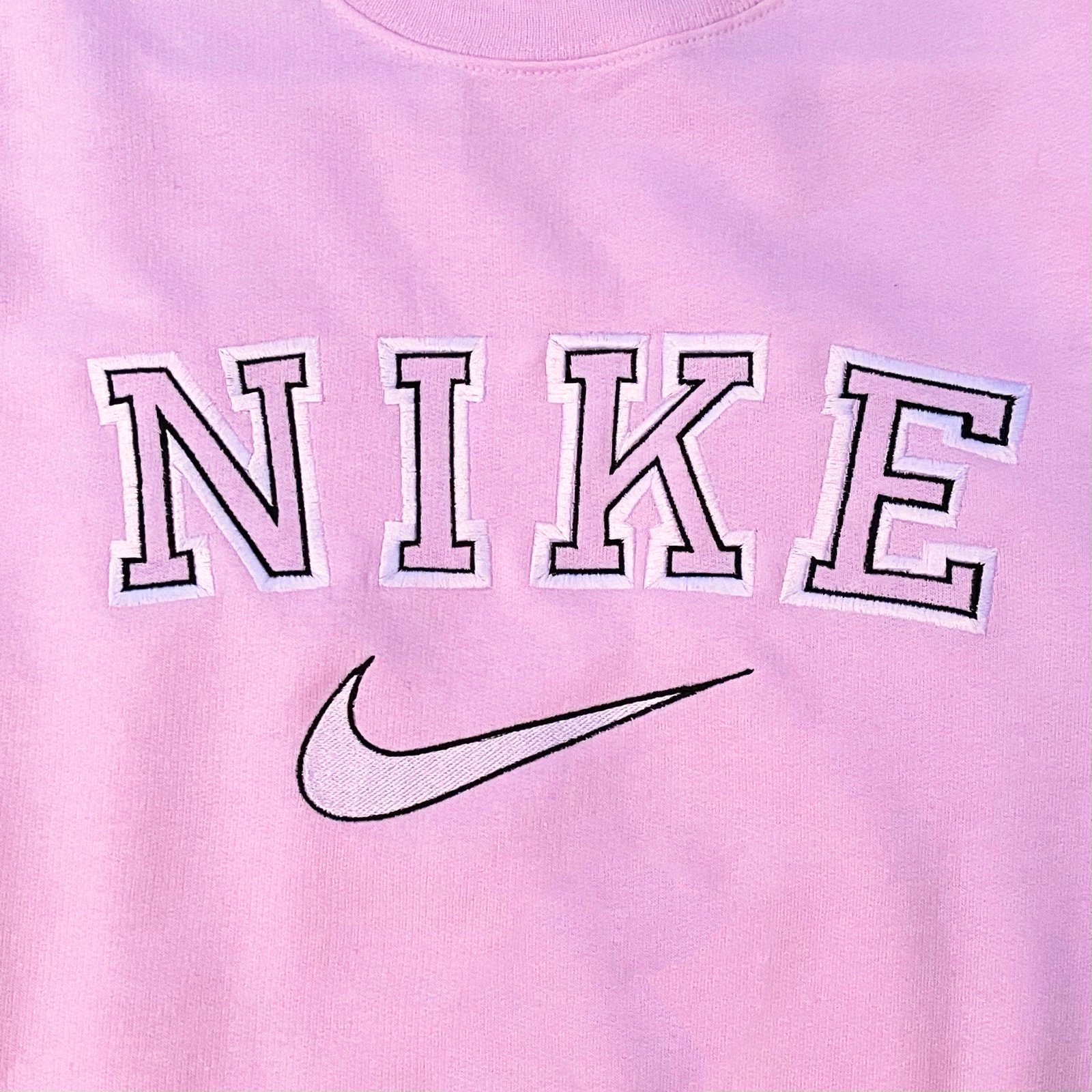 Hot pink best sale nike sweatshirt