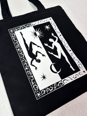 Duality tote bag 