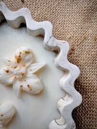 Image 2 of The large Orchid Candle