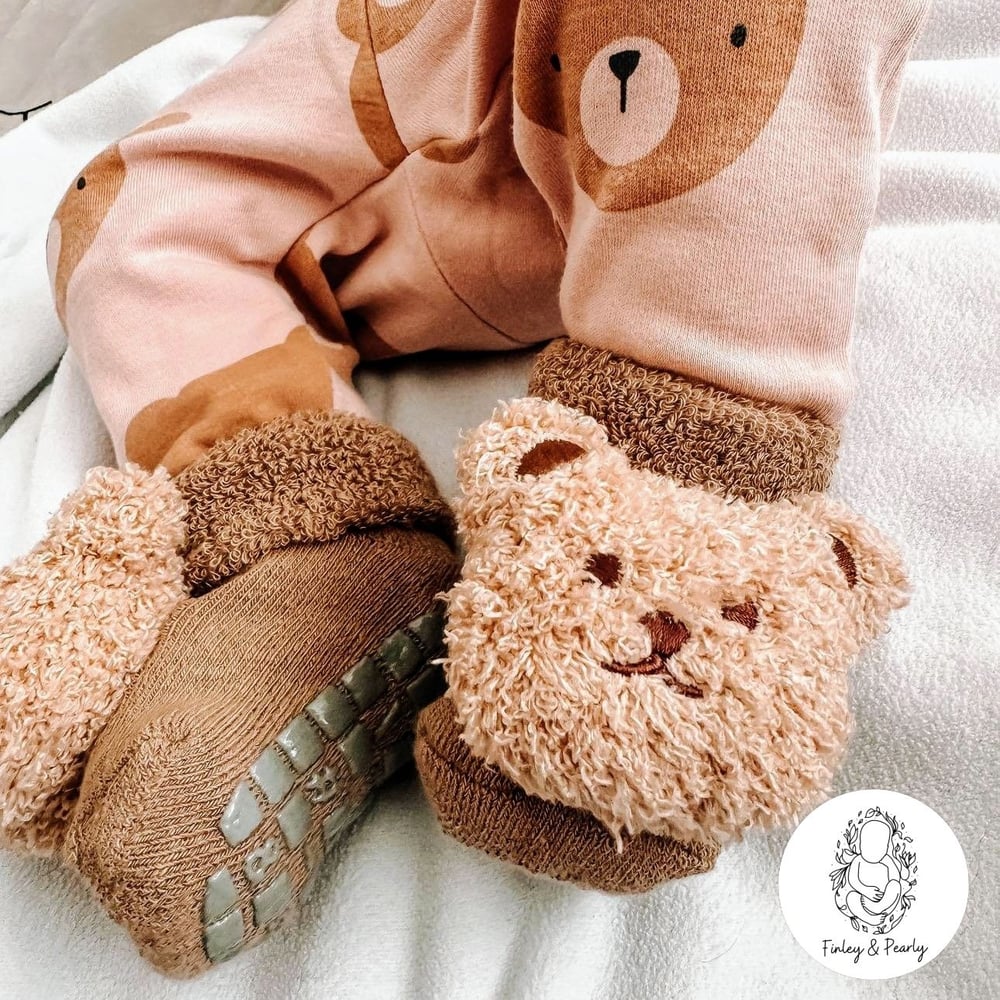 BOOTIE SLIPPER SOCKS: Bear