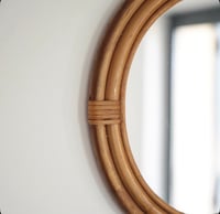 Image 3 of Miroir ancien en rotin