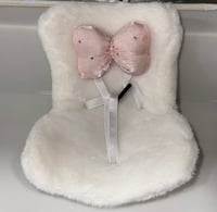 white labubu seat 