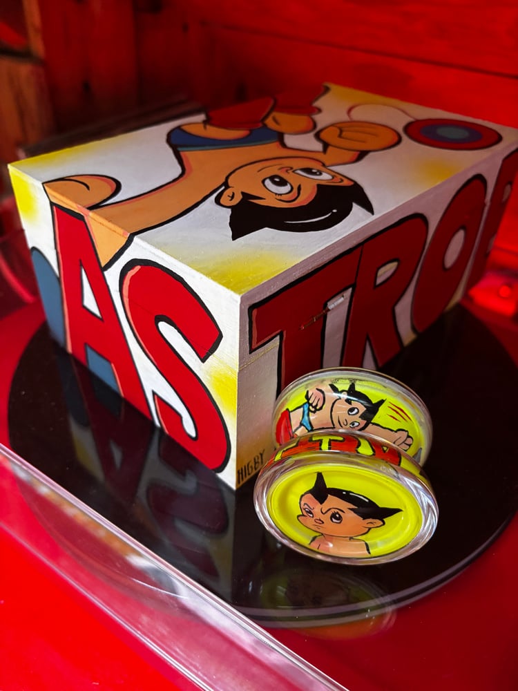 Image of Astroboy Duncan Freehand One with wood box
