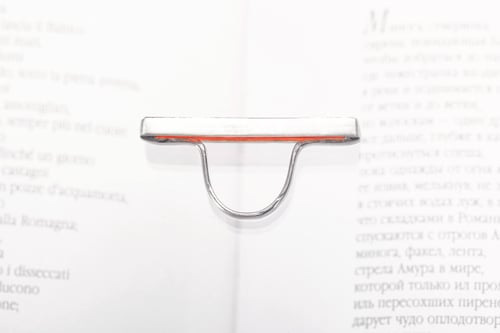 Image of "Он мне знаком, он мне родной" silver ring with red acrylic glass