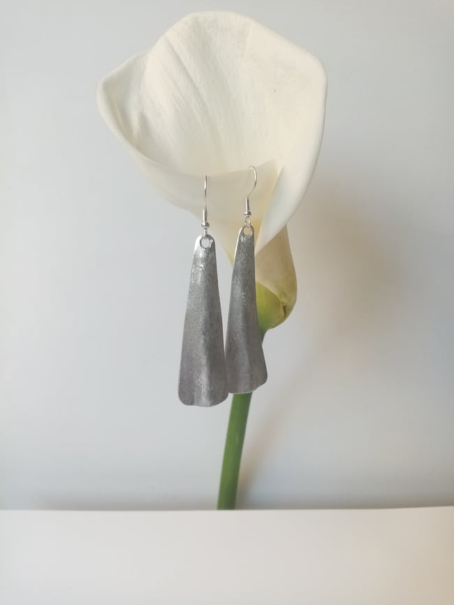 Pendientes largos lisos