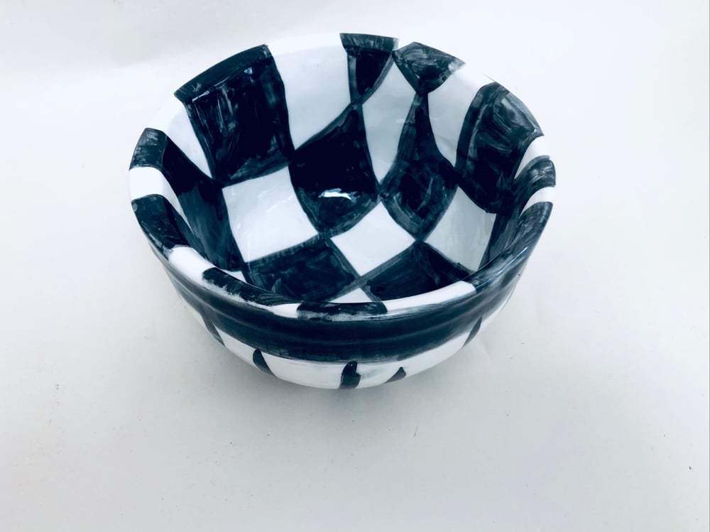 Image of DEEP CHEQUERED BOWL