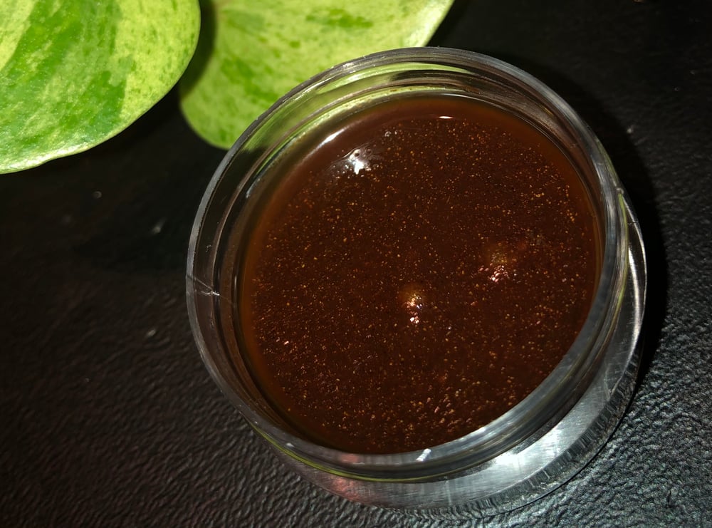 Cinnamon maca lip scrub