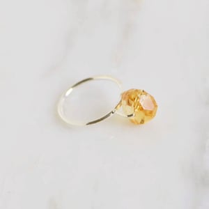 Image of Citrine faceted cut cube silver ring